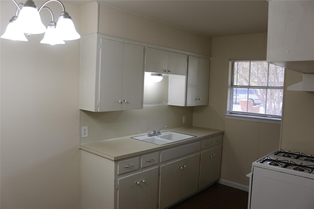 1705 Walnut St - Photo 14
