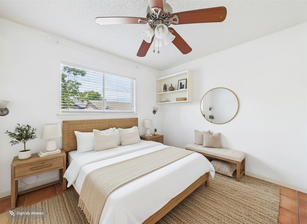 803 W 28th St - Photo 3