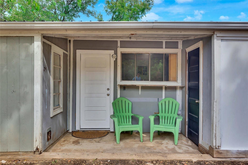 2103 Chaparral Park Rd - Photo 2