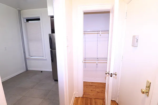 37-33 College Point Blvd - Photo 2
