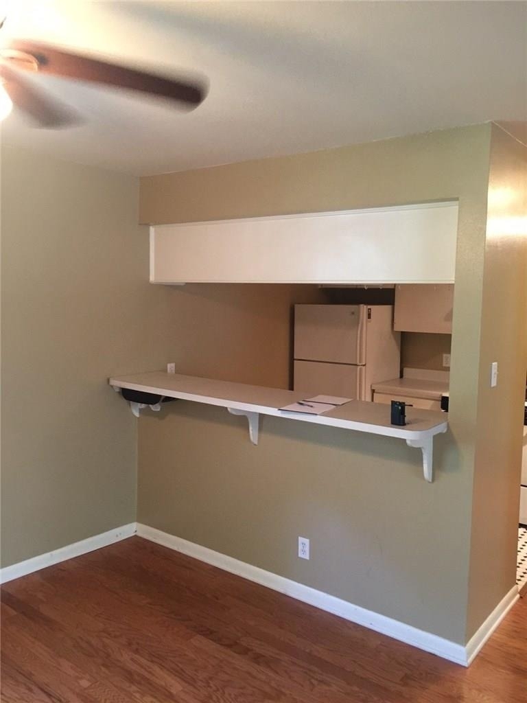 2516 Enfield Rd - Photo 3