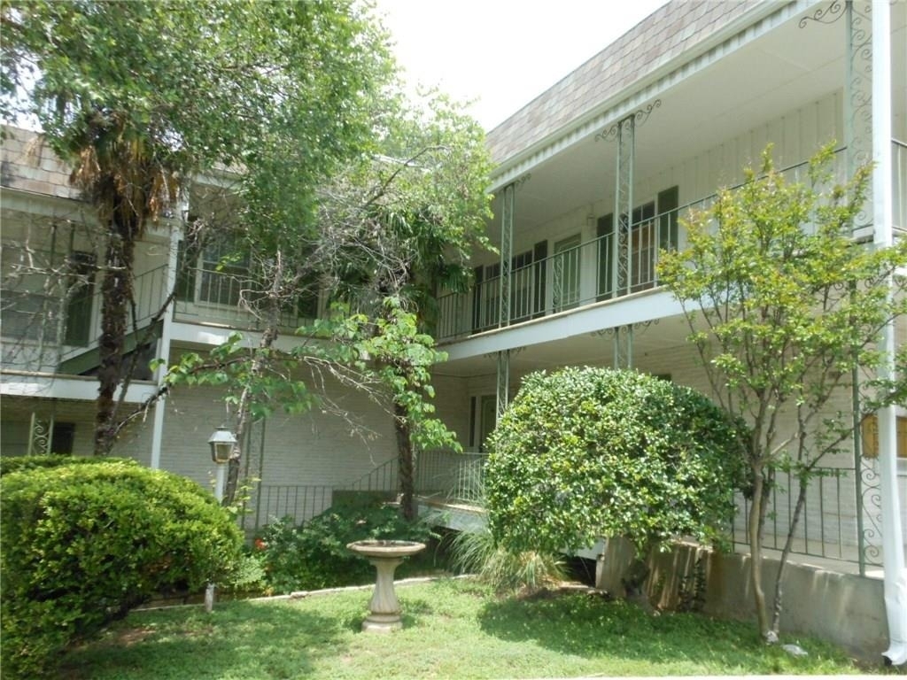 2516 Enfield Rd - Photo 1