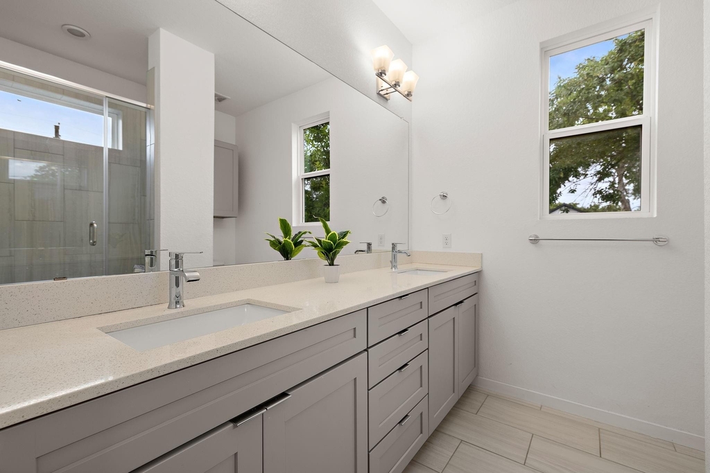 6404 Porter St - Photo 9