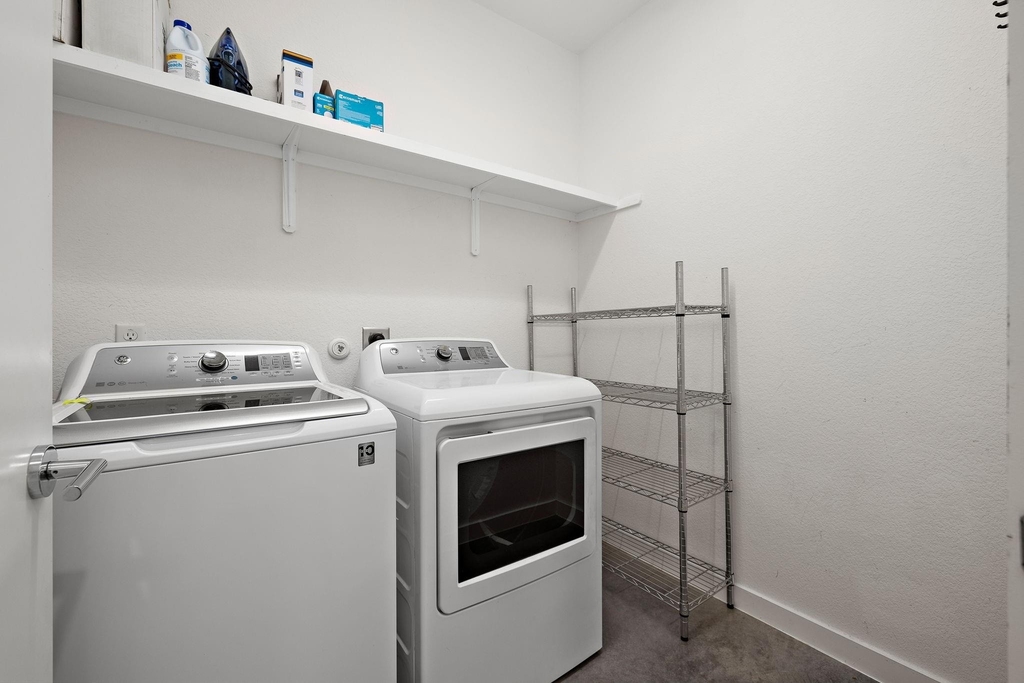 6404 Porter St - Photo 5