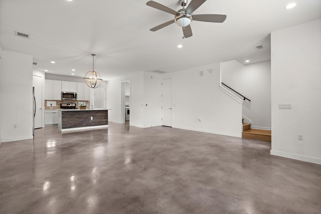 6404 Porter St - Photo 4