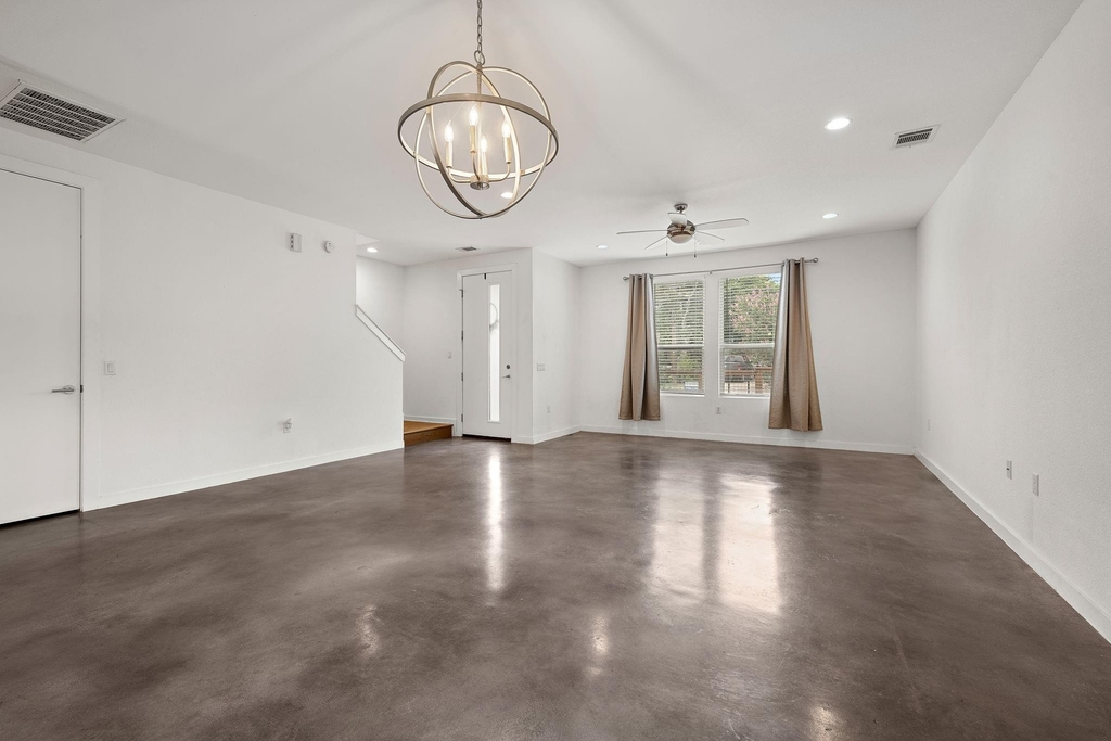 6404 Porter St - Photo 3
