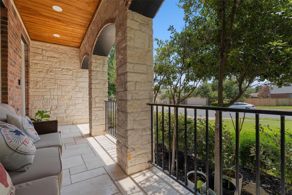 542 Centerbrook Pl - Photo 2