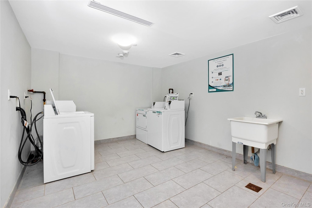 89th Avenue - Photo 21