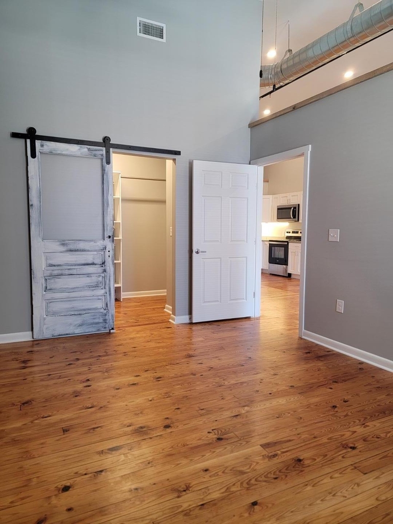 112 N Birch Avenue - Photo 9