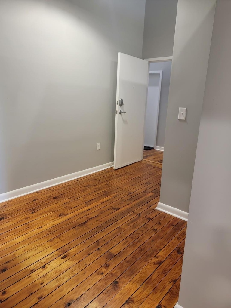 112 N Birch Avenue - Photo 1