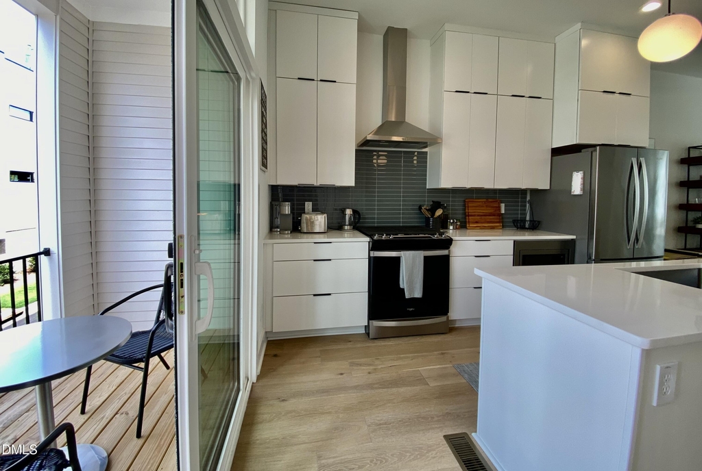 629 N Queen Street - Photo 8