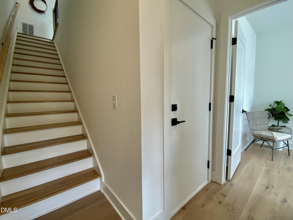 629 N Queen Street - Photo 3