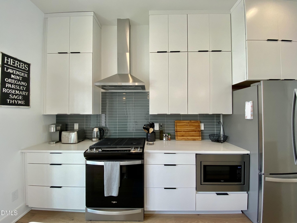 629 N Queen Street - Photo 11