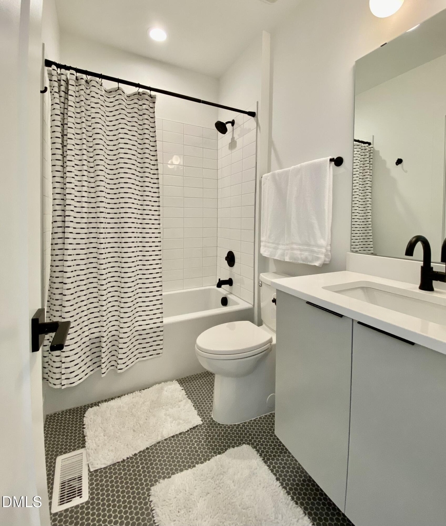 629 N Queen Street - Photo 33