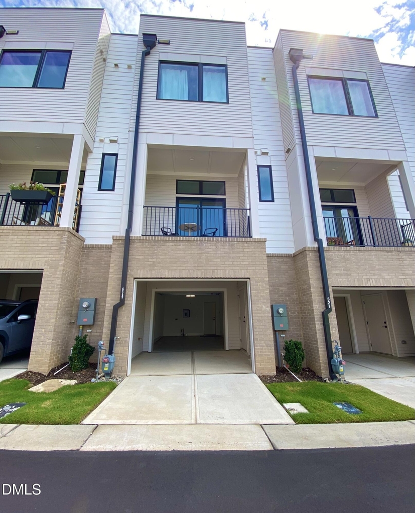 629 N Queen Street - Photo 52