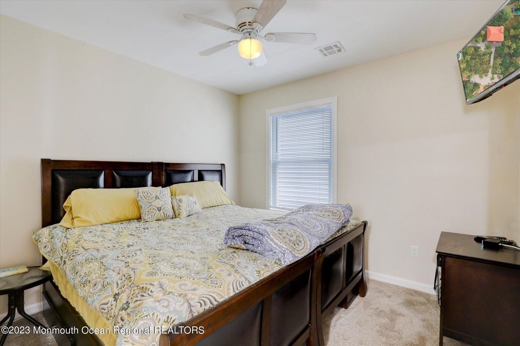 120a Randall Avenue - Photo 18