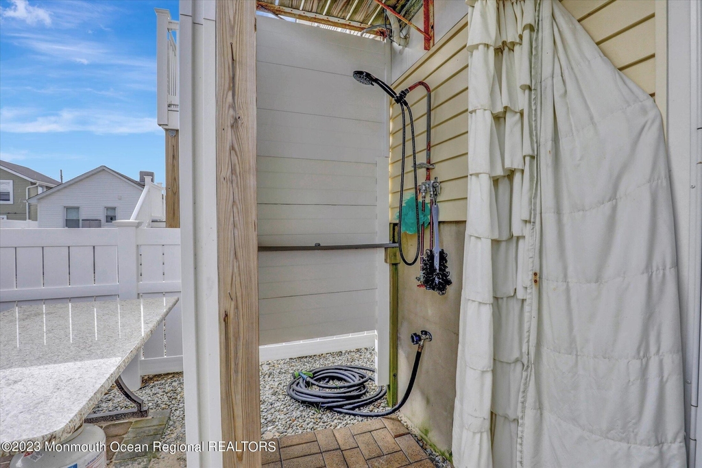 120a Randall Avenue - Photo 34