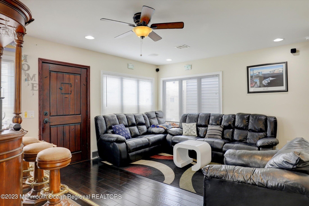 120a Randall Avenue - Photo 9