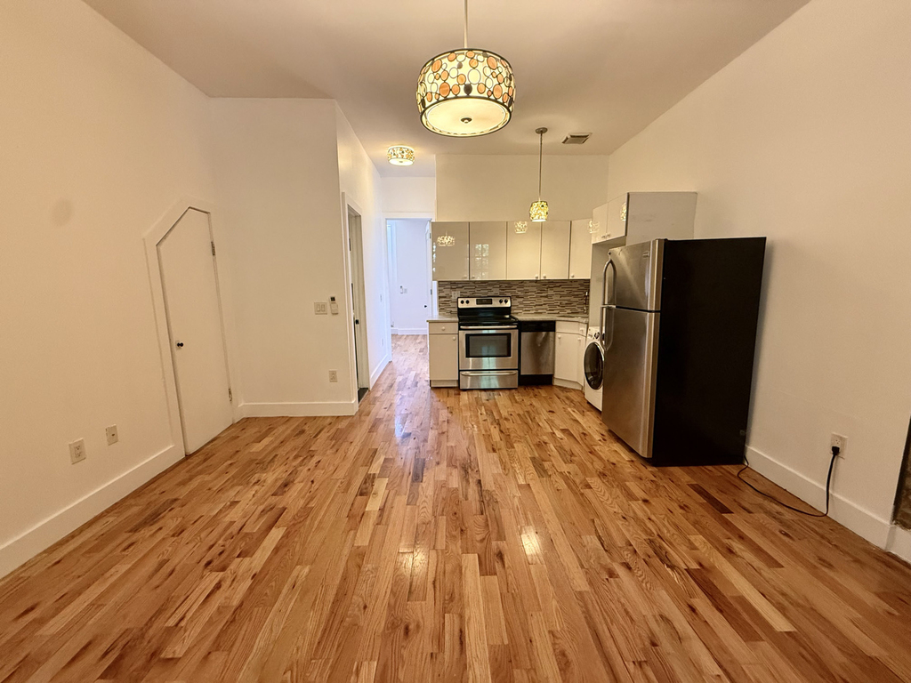 70 Halsey Street - Photo 0
