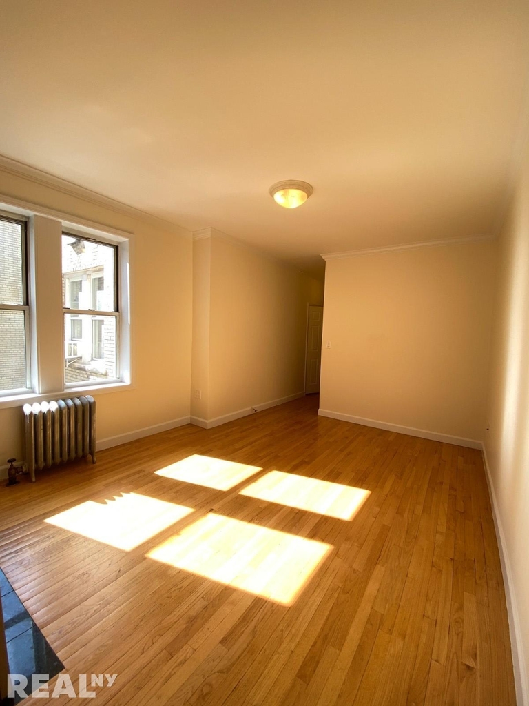 117 W 13th St - Photo 0