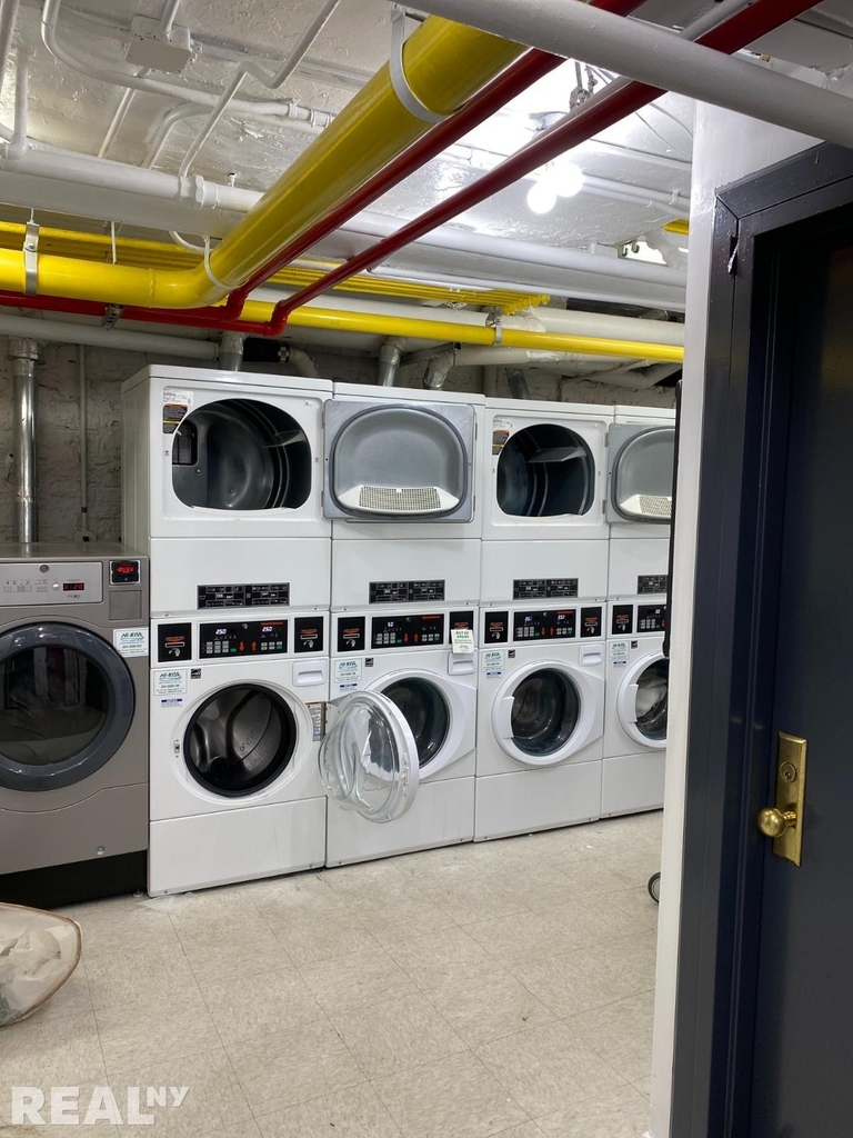 117 W 13th St - Photo 5