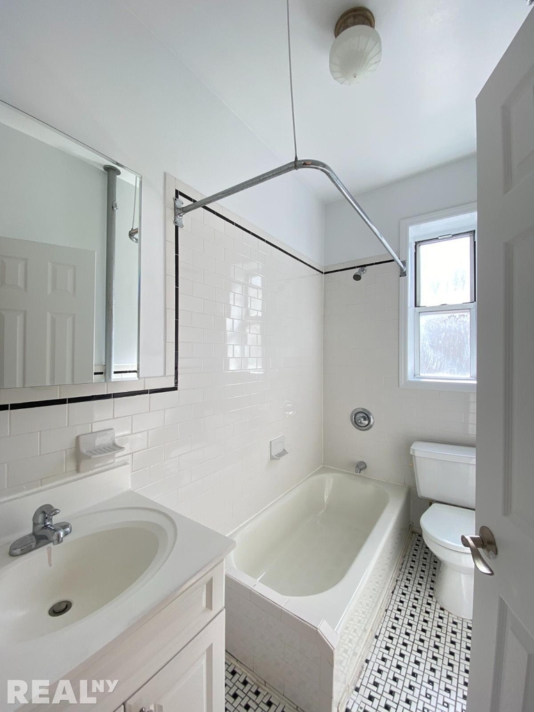 117 W 13th St - Photo 4