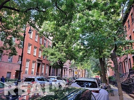 26 Grove St - Photo 3