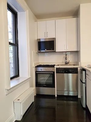 26 Grove St - Photo 1