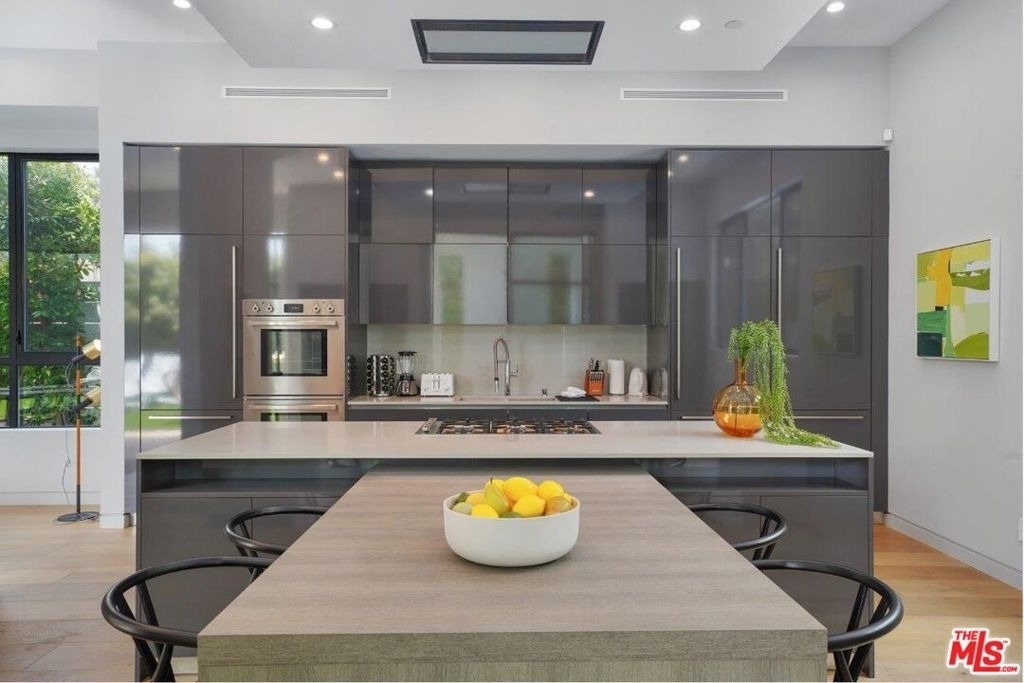 346 N Kings Road - Photo 12