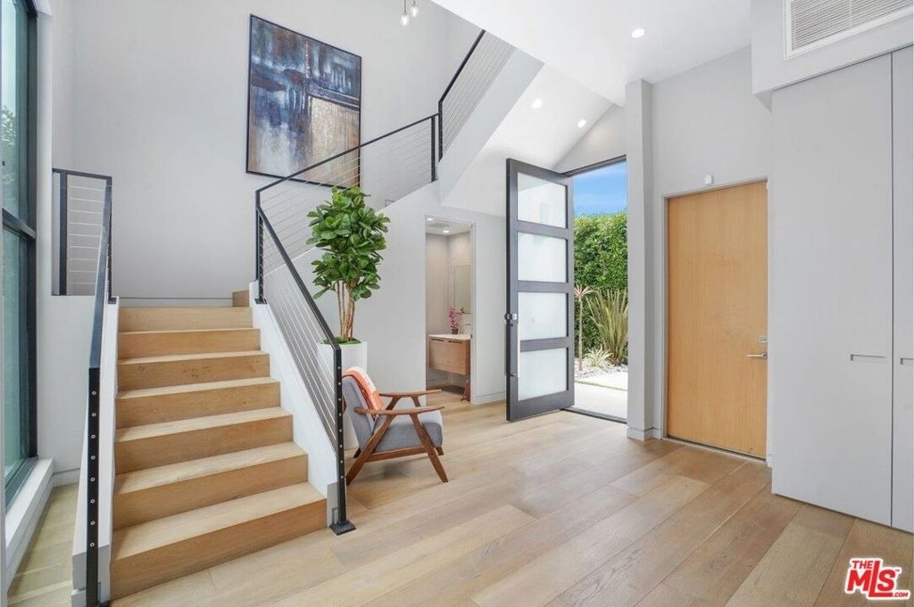 346 N Kings Road - Photo 6