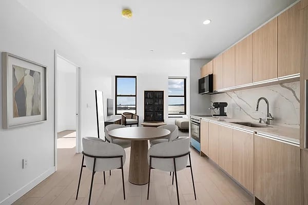 17 Battery Place - Photo 2