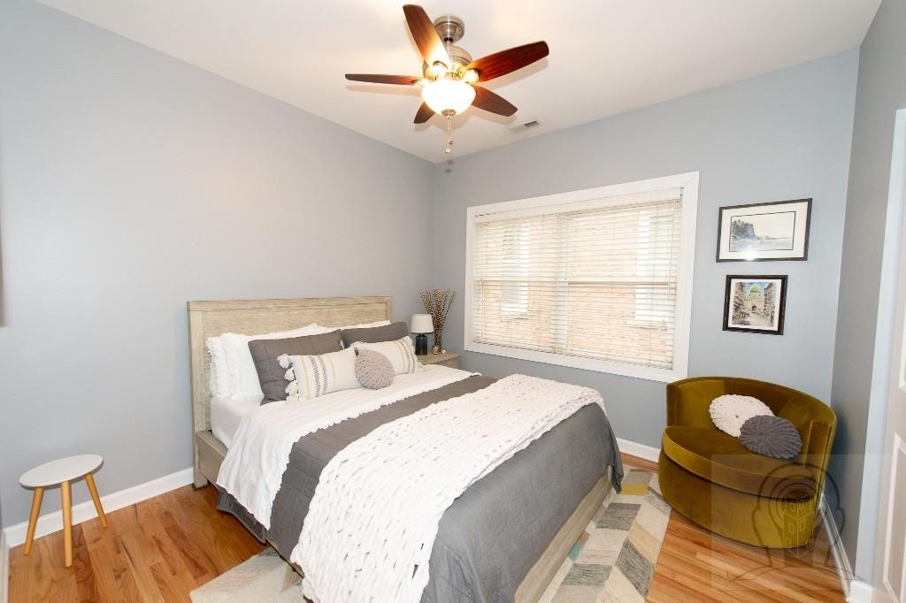 4863 North Winthrop Avenue - Photo 11