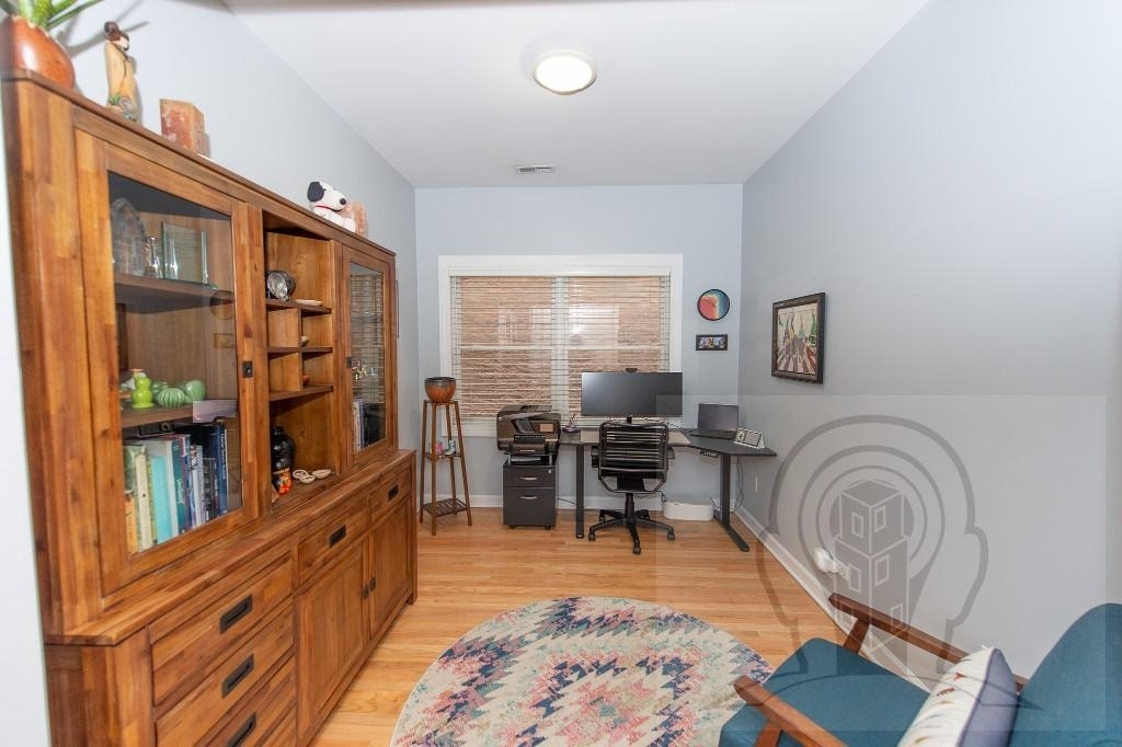 4863 North Winthrop Avenue - Photo 10