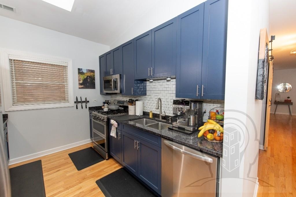 4863 North Winthrop Avenue - Photo 5