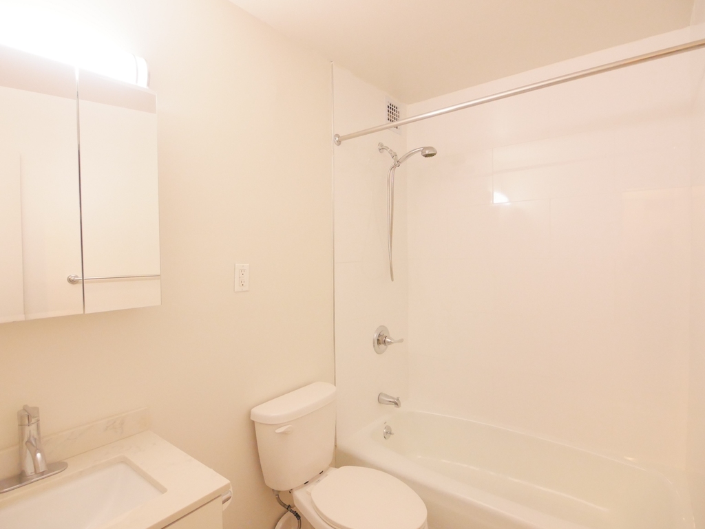 70 East 12th Street - Photo 7