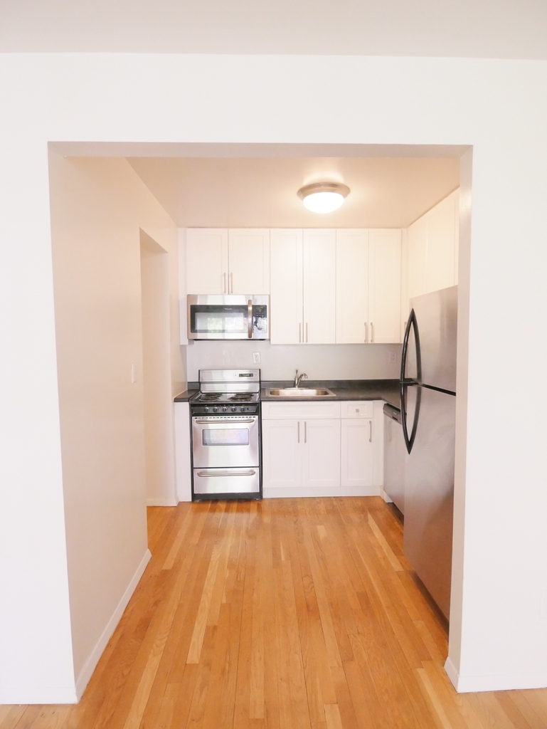 70 East 12th Street - Photo 5
