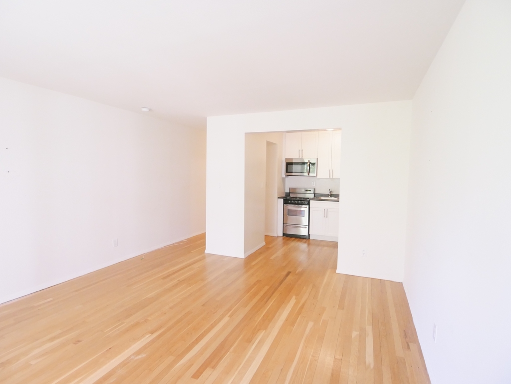 70 East 12th Street - Photo 4
