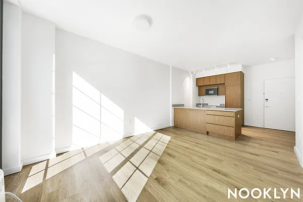 40 Bruckner Boulevard - Photo 2