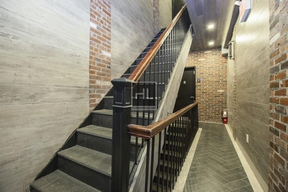 Elizabeth Street - Photo 11