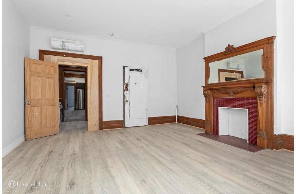 453 W 140th St - Photo 2