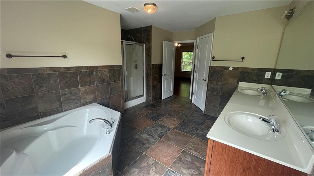 2066 Peach Shoals Circle - Photo 16