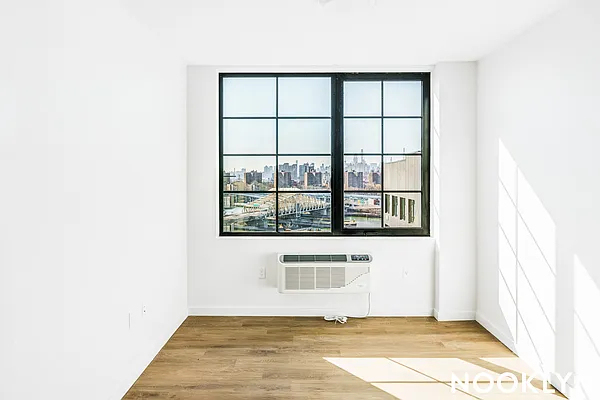 40 Bruckner Boulevard - Photo 2
