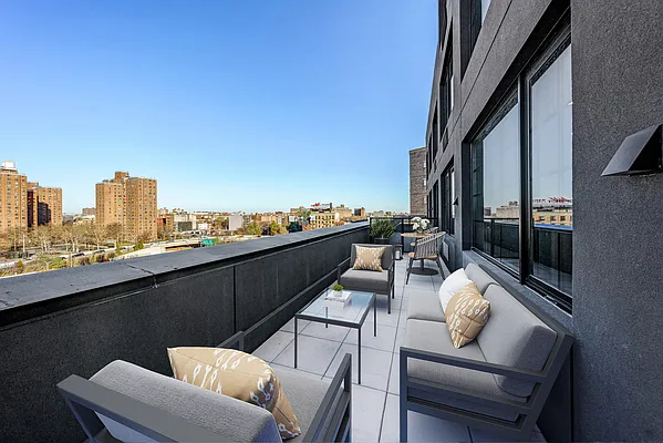 40 Bruckner Boulevard - Photo 2