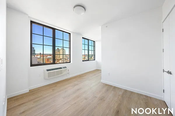 40 Bruckner Boulevard - Photo 2