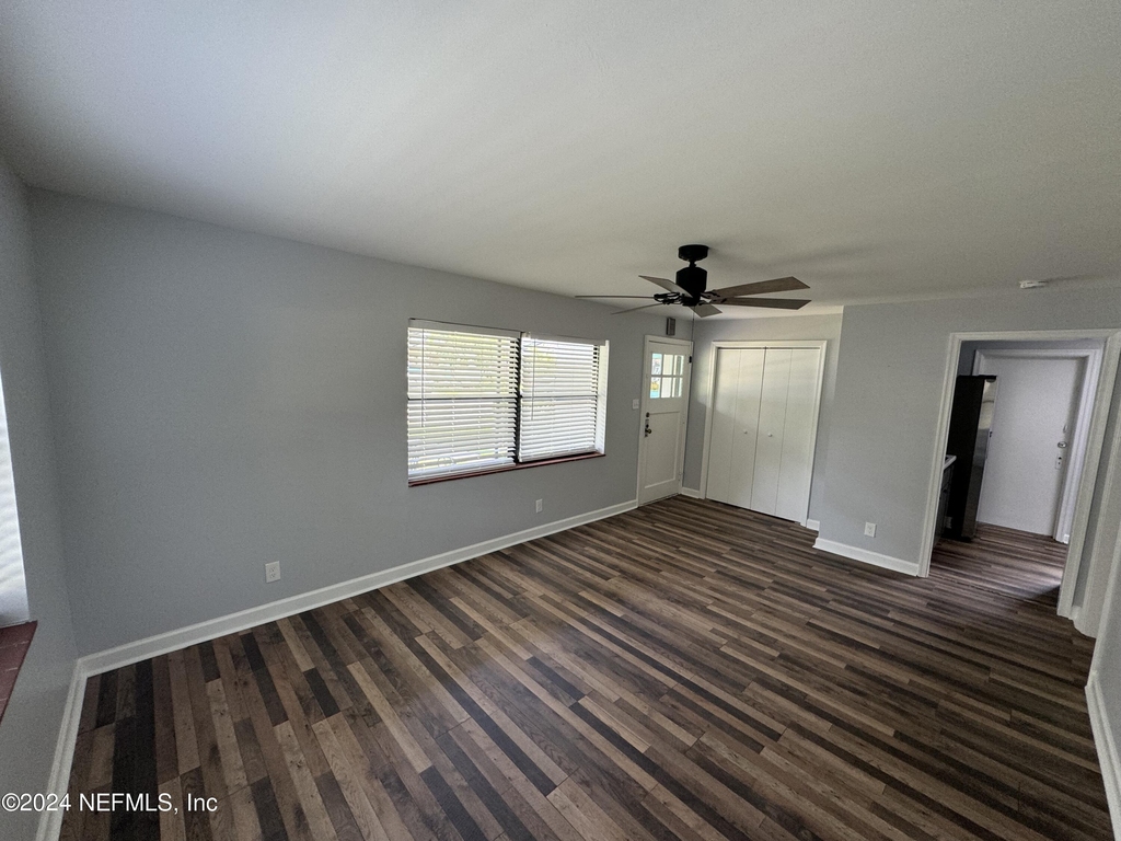 1284 Ingleside Avenue - Photo 6