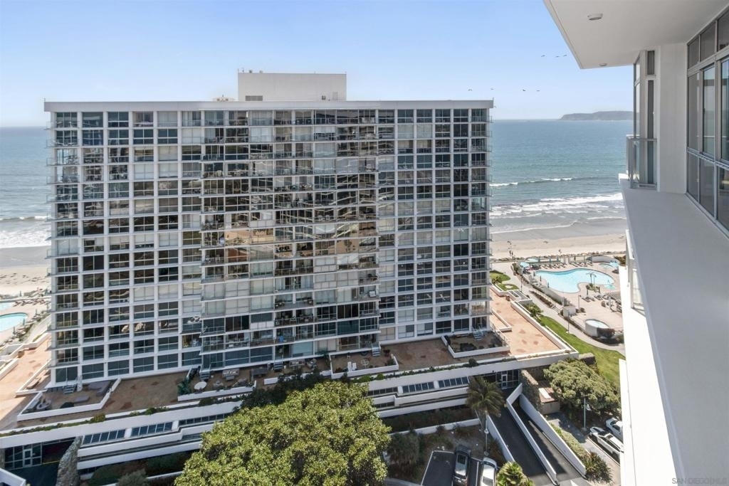 1750 Avenida Del Mundo - Photo 18