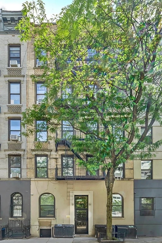 West 49th Street - Photo 6