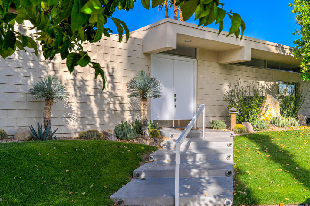 120 Eastlake Drive - Photo 0