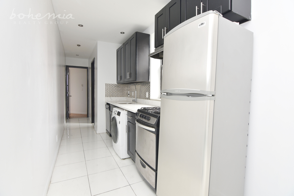 953 Columbus Avenue - Photo 0