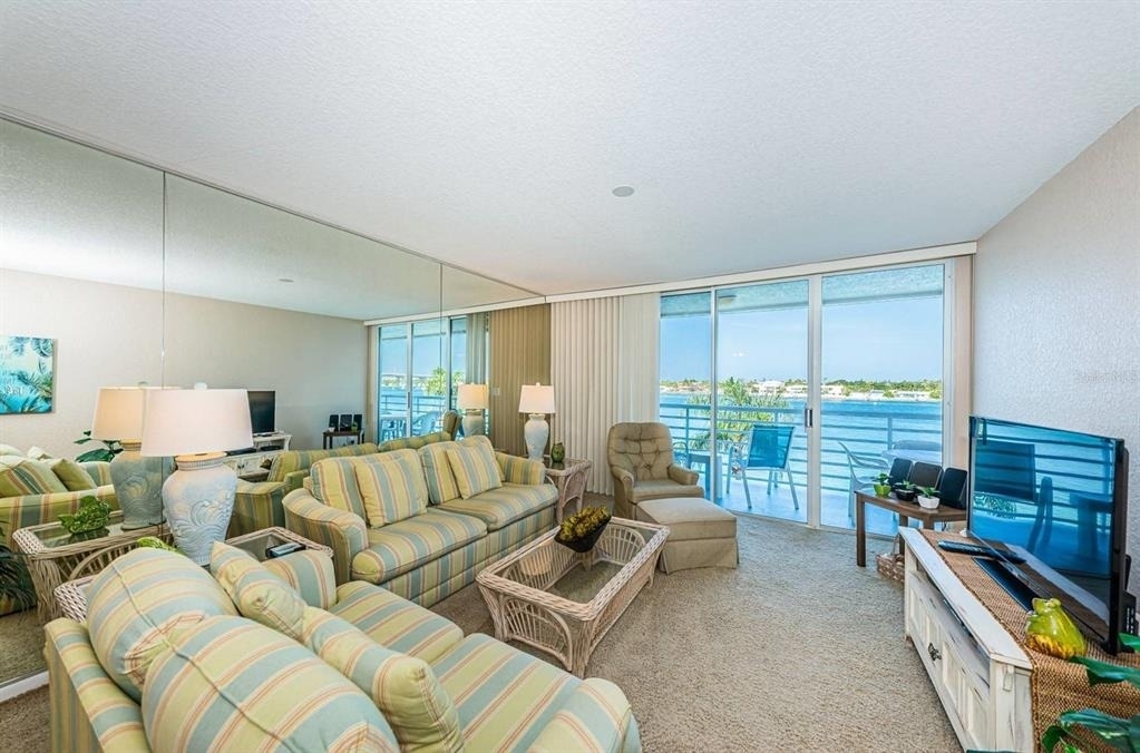 6093 Bahia Del Mar Circle - Photo 10
